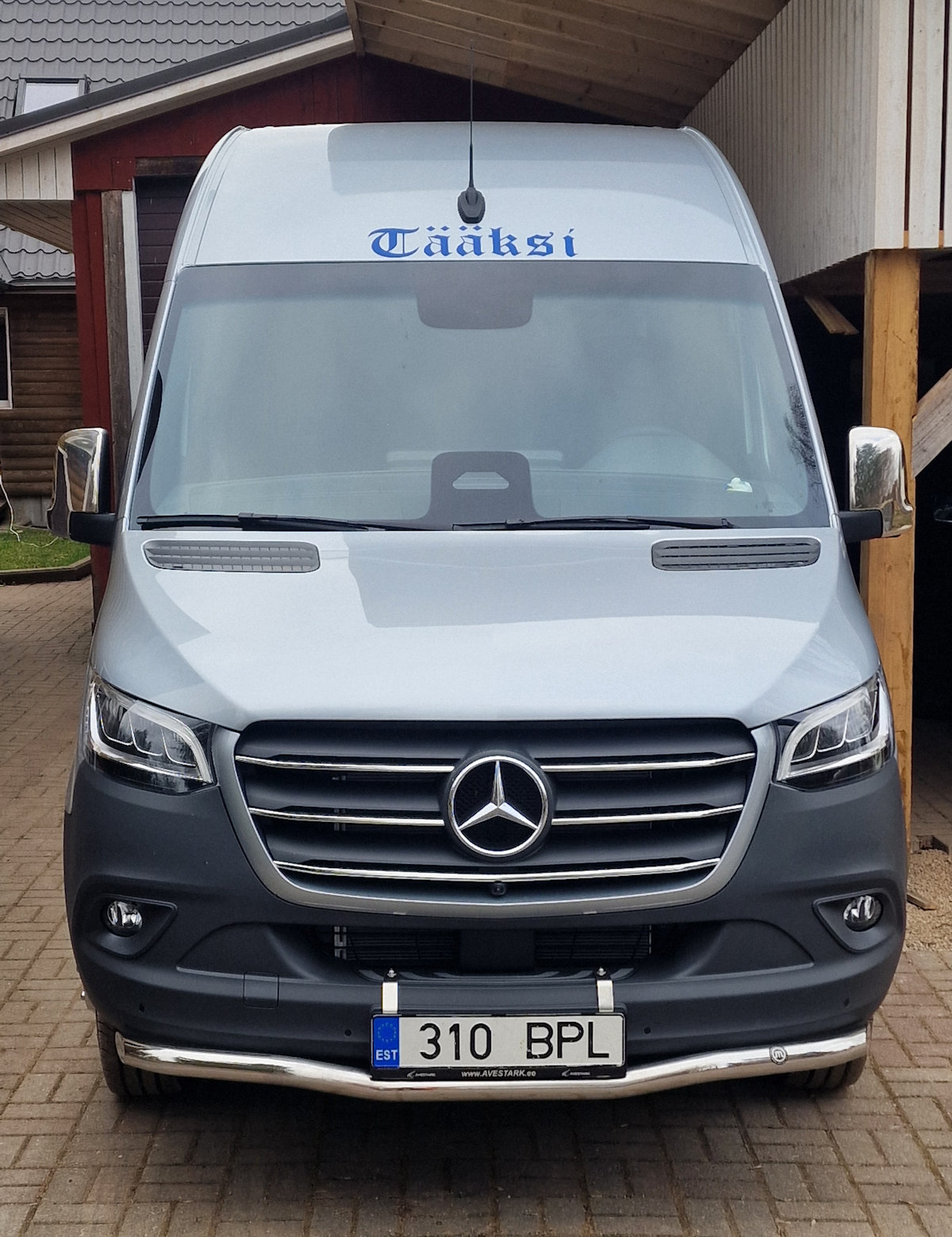 Heiki Busside 18-kohaline Sprinter reisibuss