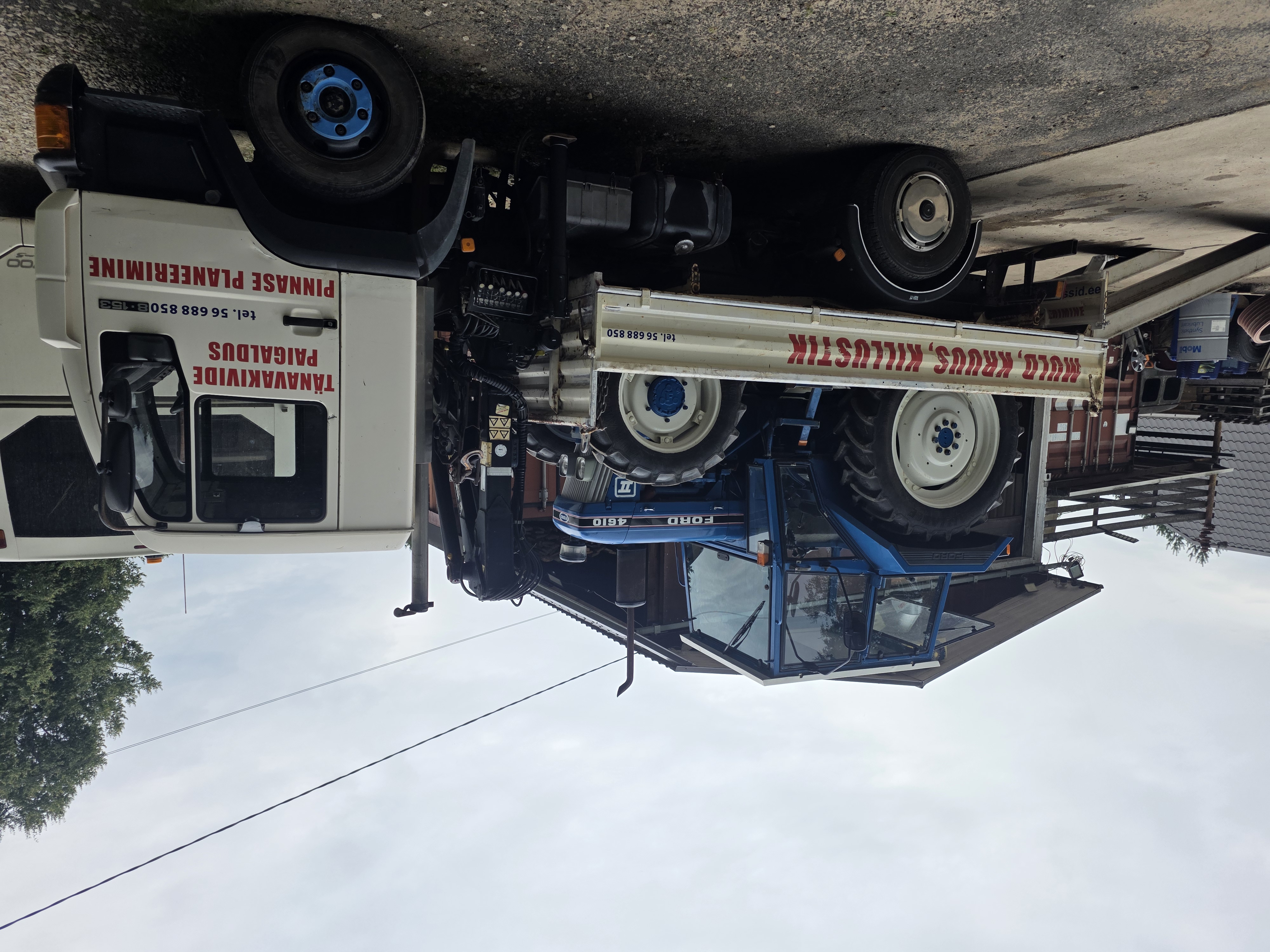 Heiki Busside kallurauto koos kraanaga